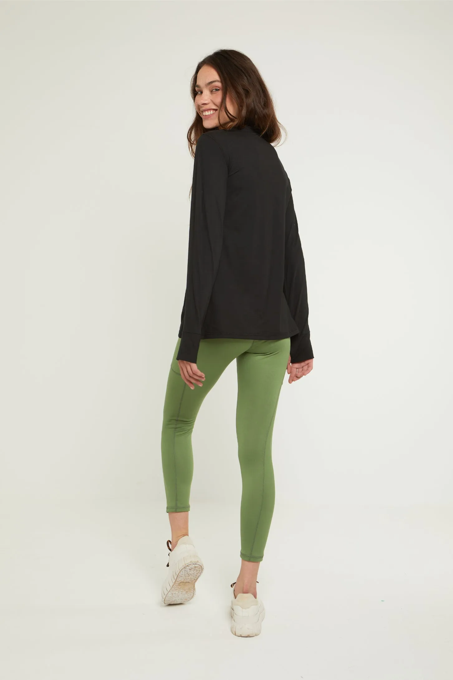 BE SOFT LONG SLEEVE TOP - BLACK